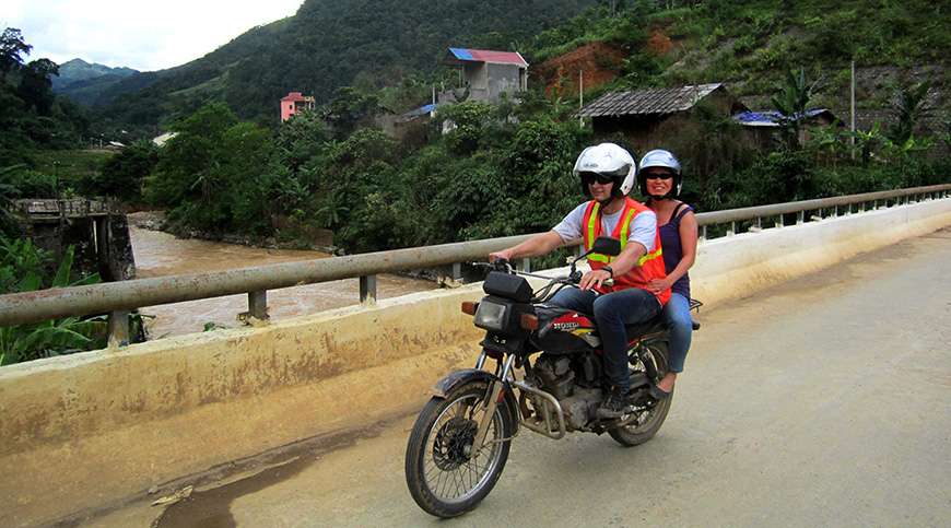 Northeast Vietnam easy ride 6 days 5 nights