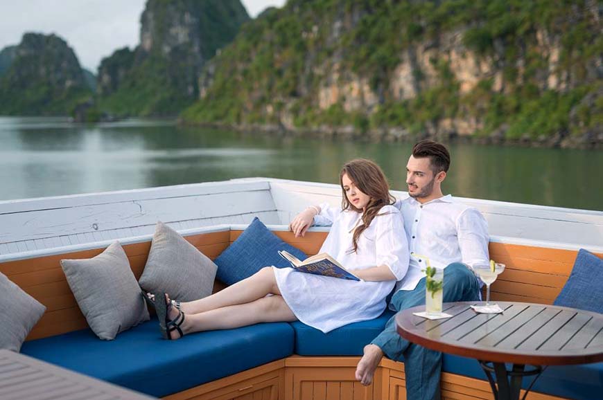 honeymoon in Halong Bay