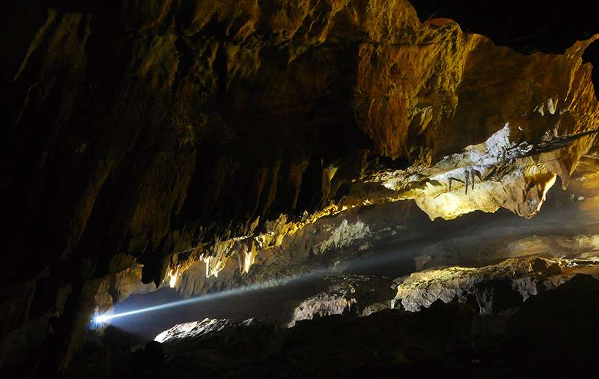 Grotte de Lo Mo, visite de Ba Be
