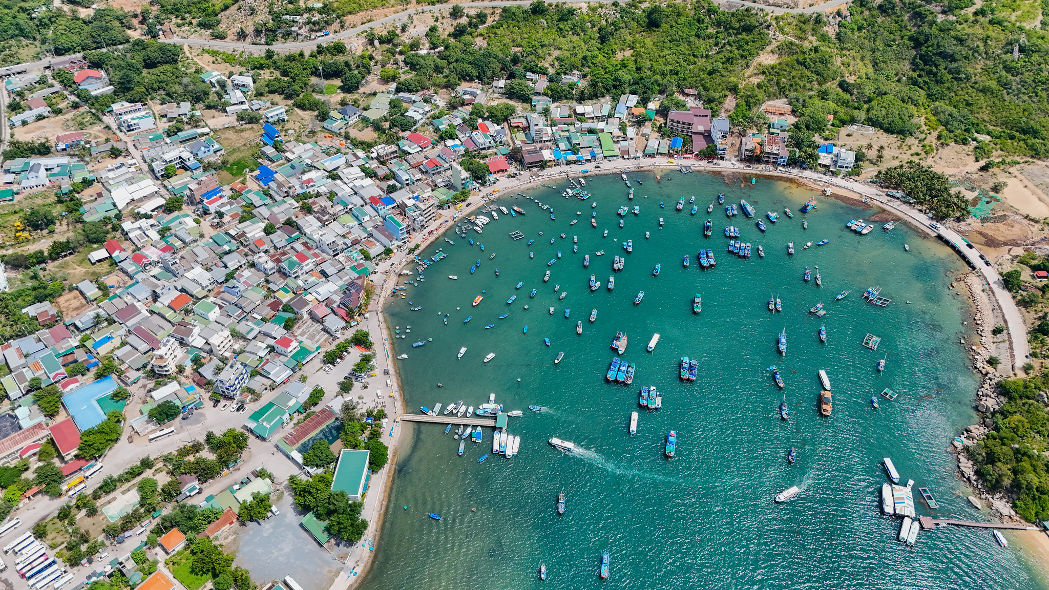 Vinh Hy Bay