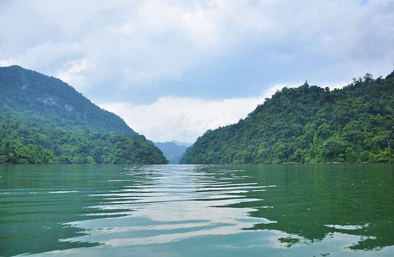 Hanoi - Ba Be Lake - Halong Bay 6 days 5 nights
