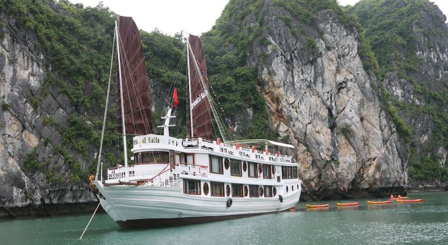 Oriental Sails 3* - Bai Tu Long Bay