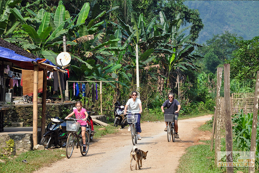 family-cycling