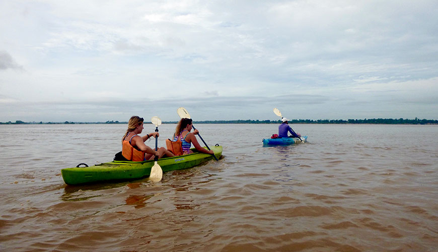 kayaking Si Phan Don