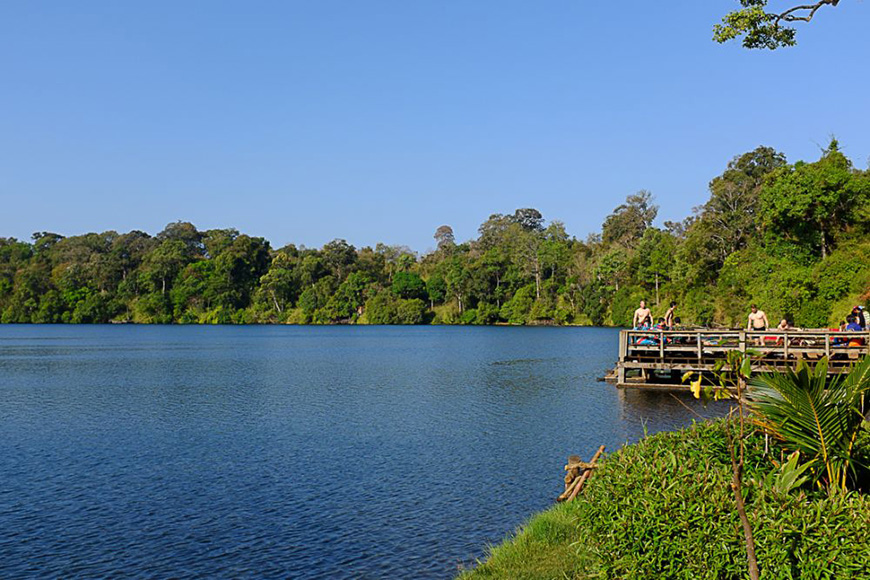 lac-volcanique