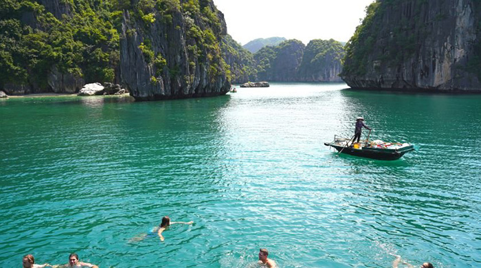 Adventure Cat Ba & Lan Ha bay 3 days 2 nights