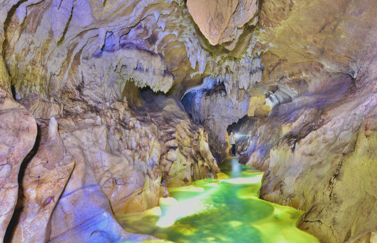 Medium trek: Ba Be National Park trekking & Caving 3 days