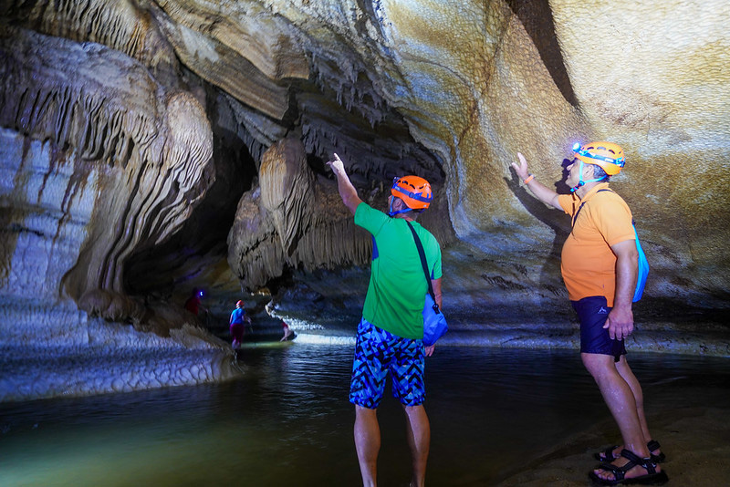 Tham Phay cave expedition - Kayaking, trekking in Ba Be 2 days