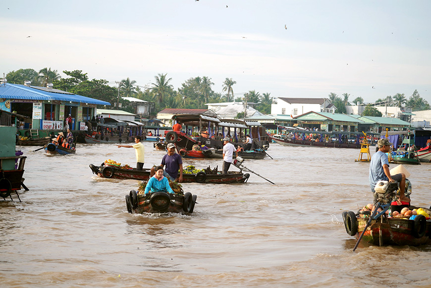 8 Days - Vietnam wonders with kids