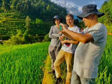 trekking Mu Cang Chai Rice Fields