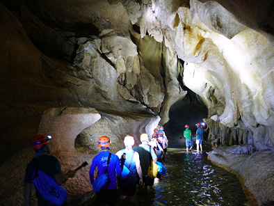 Lo Mo cave