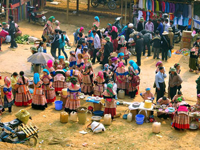 Bac Ha market