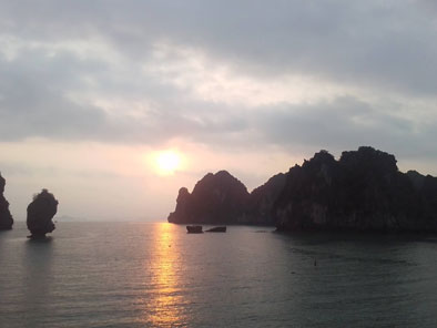 Bai Tu Long Bay