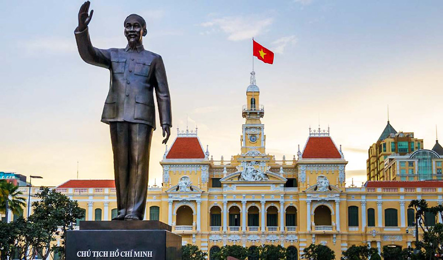 hcm-statue