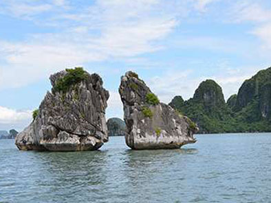 Sail-island-Halong-bay