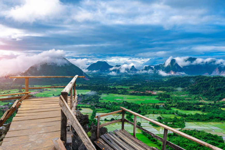 hiking-laos