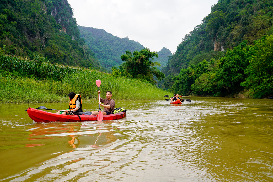 kayaking_ba-be