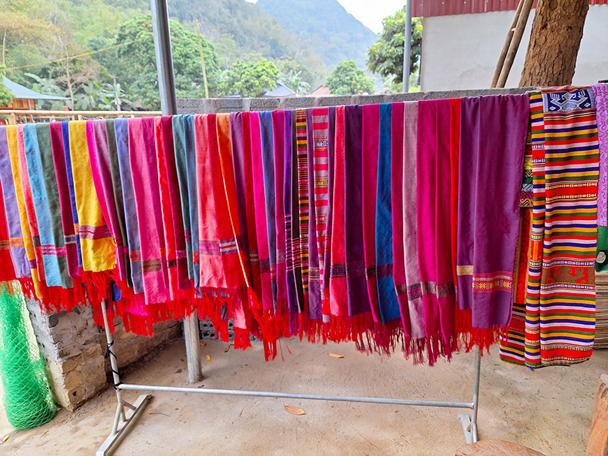 Hmong Fabrics ethnic-fabrics