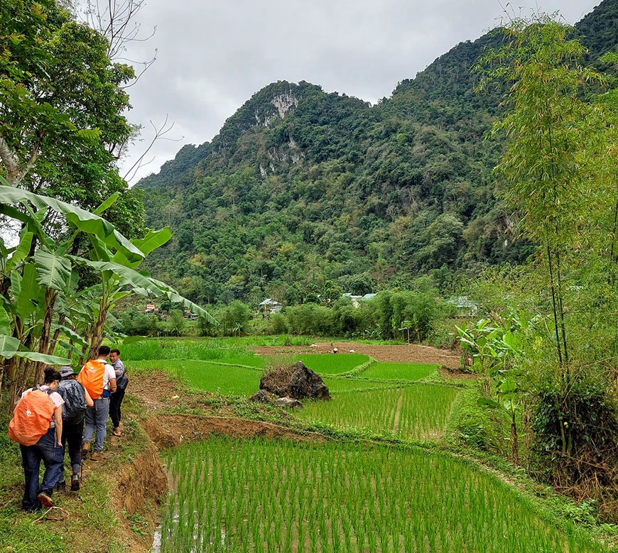 ngo-luong_hiking