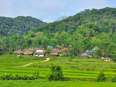 Kho Muong village