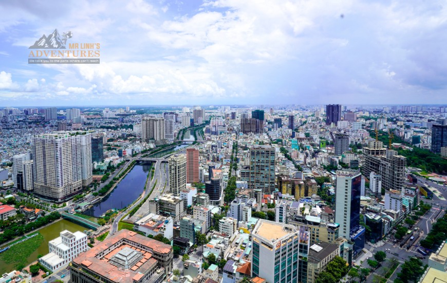 Scooter, taxi, or bus? 