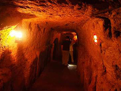 Vinh Moc tunnels