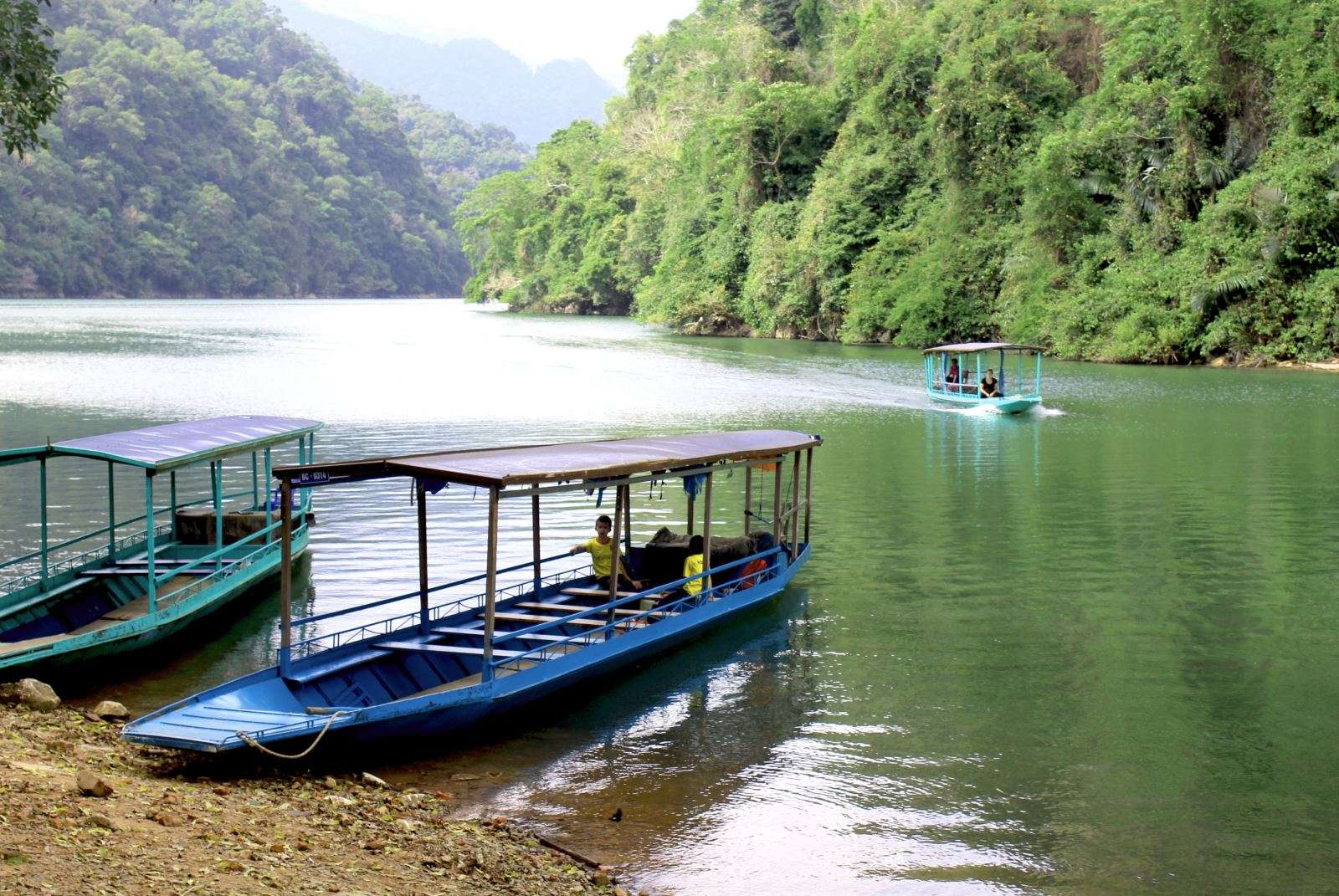 Ballade en bateau, lac  Babe