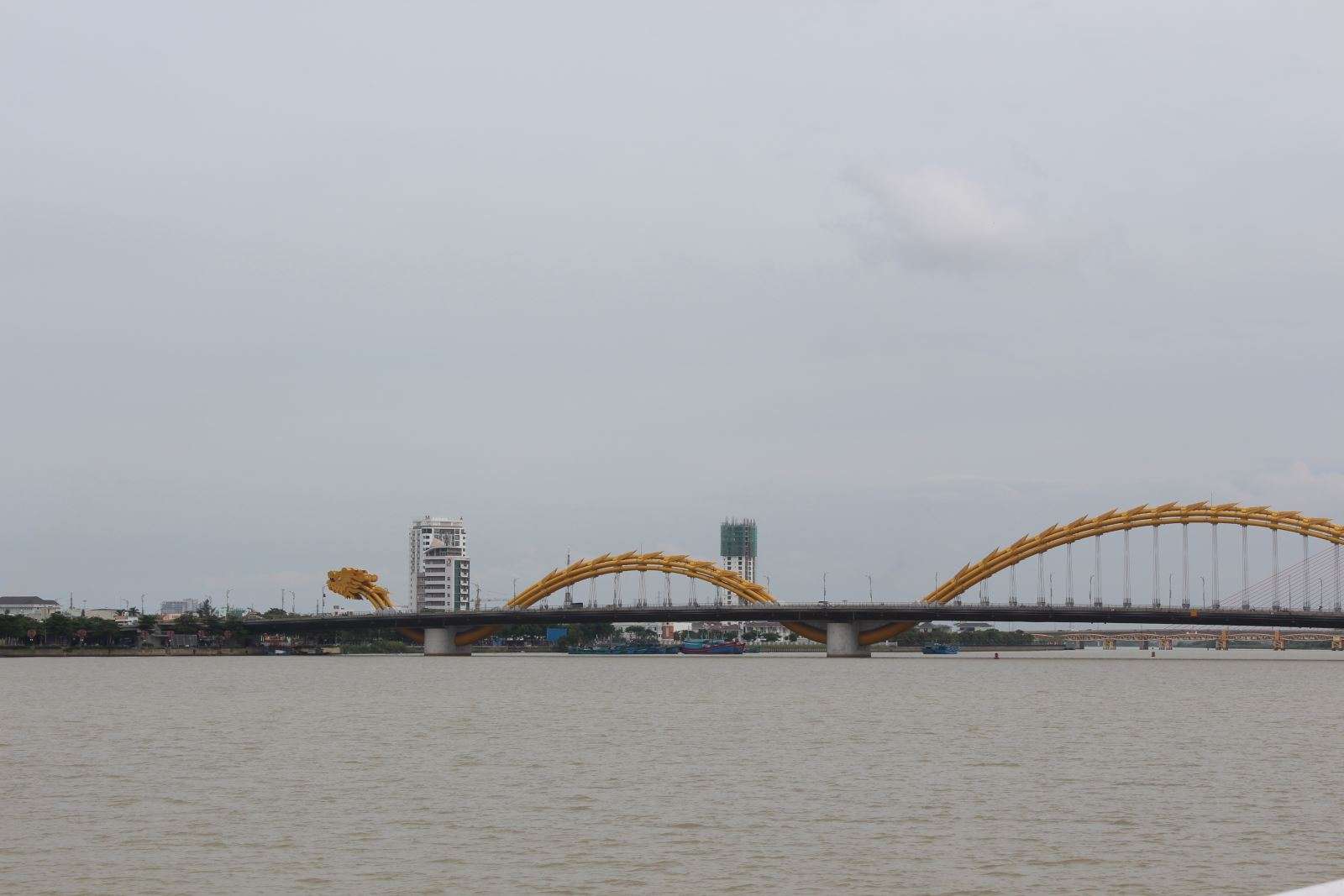 Pont du dragon, Danang