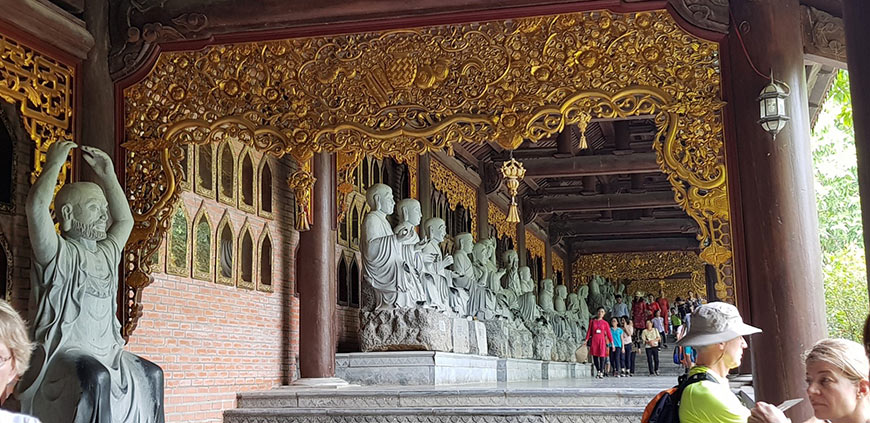 The temples contain the largest Buddha statues of Vietnam
