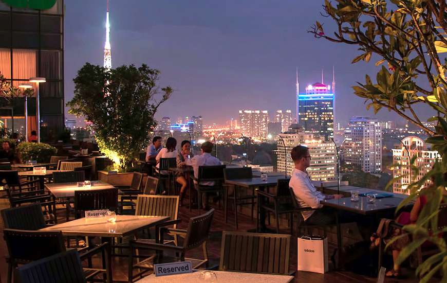 Shri Rooftop Bar