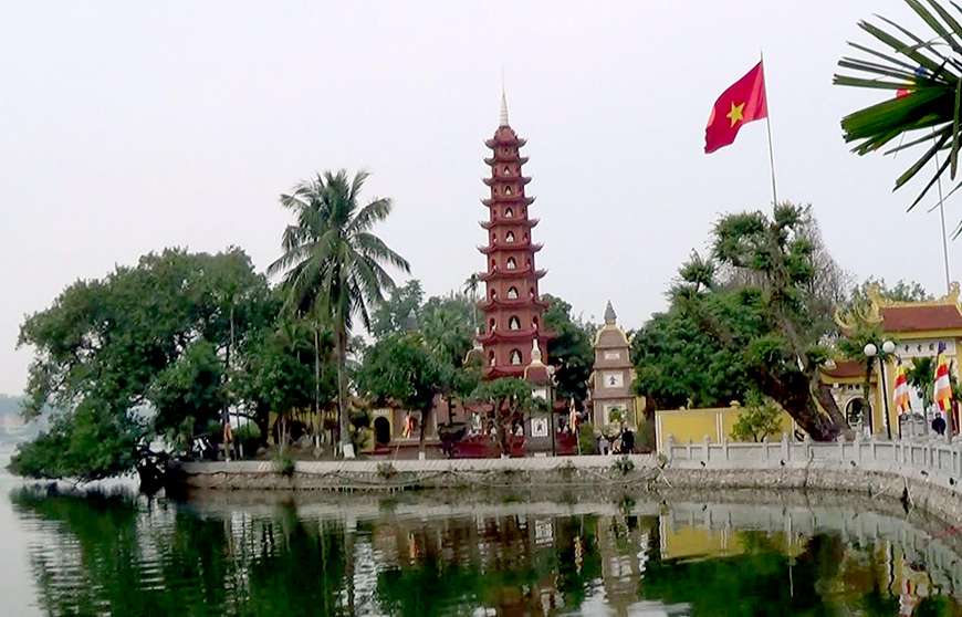 Boating in West Lake