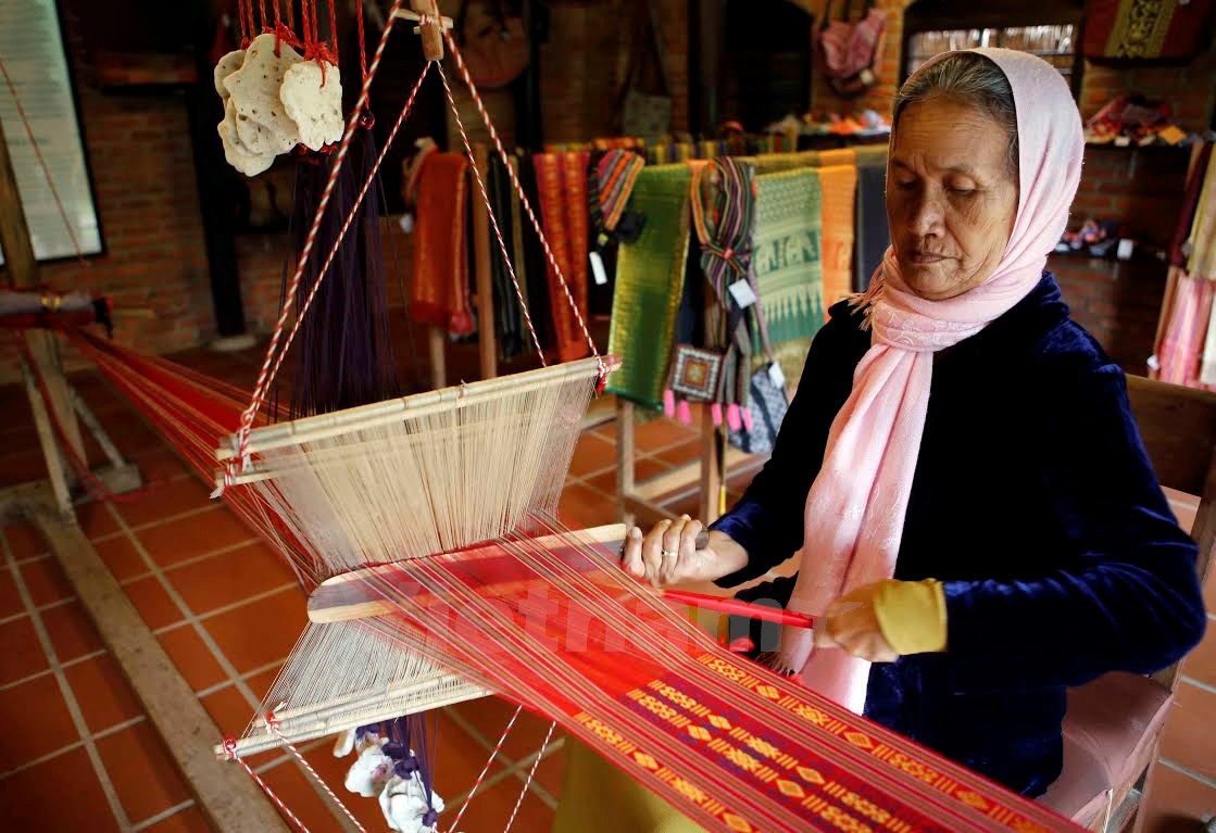The process of making a tissu