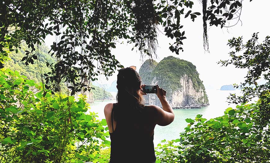 A true experience in Bai Tu Long Bay on an original Cruise.