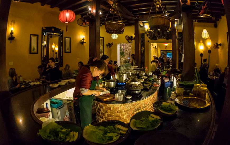 Local restaurant Hoi An 