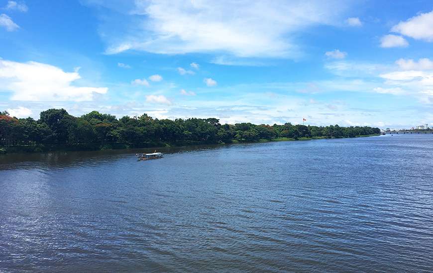 Huong river, Hue