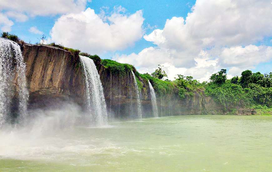 Dray Nur Waterfall