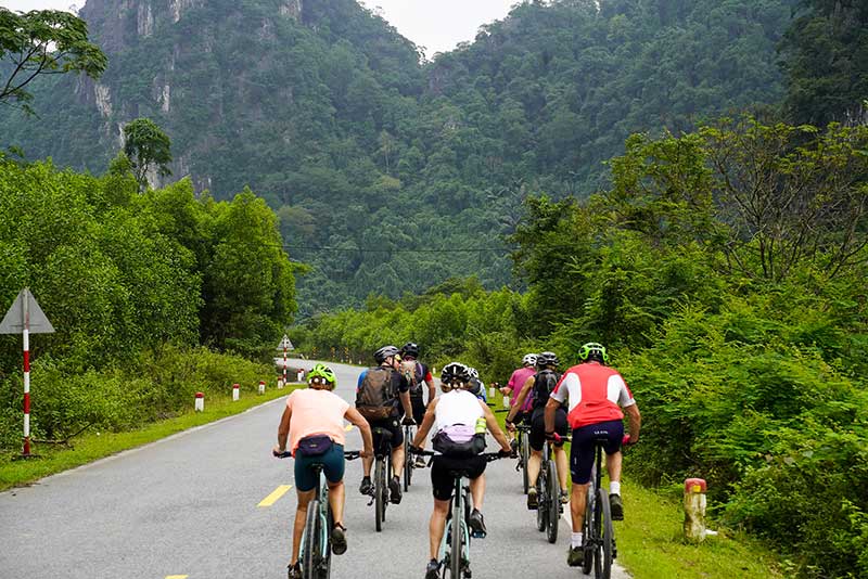 Northwest Highlands Cycling Tour 11 days 10 nights