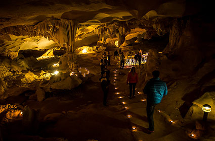 Thien Canh Son Cave