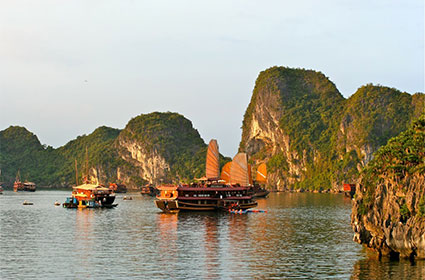 Hanoi - Ha Long - F1 Racing 4 days 3 nights