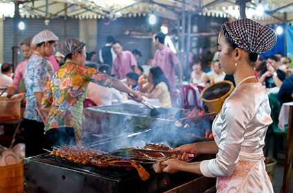 street-food-tour-saigon