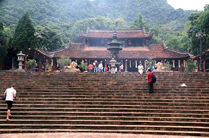 One day visit Perfume pagoda