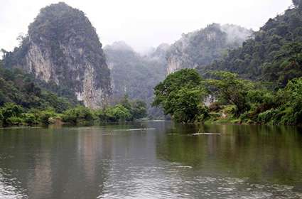 Northeast Vietnam easy ride 6 days 5 nights