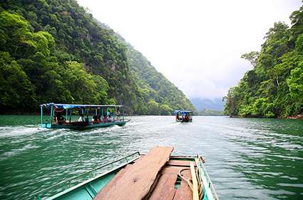 Motorbike tour to Ba Be lake 4 days 3 nights