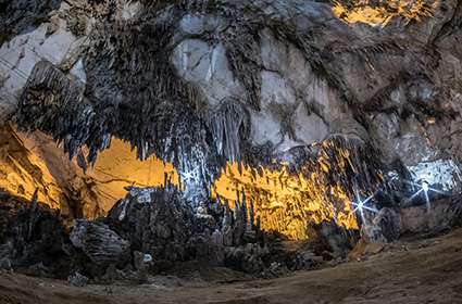 Hua Ma cave